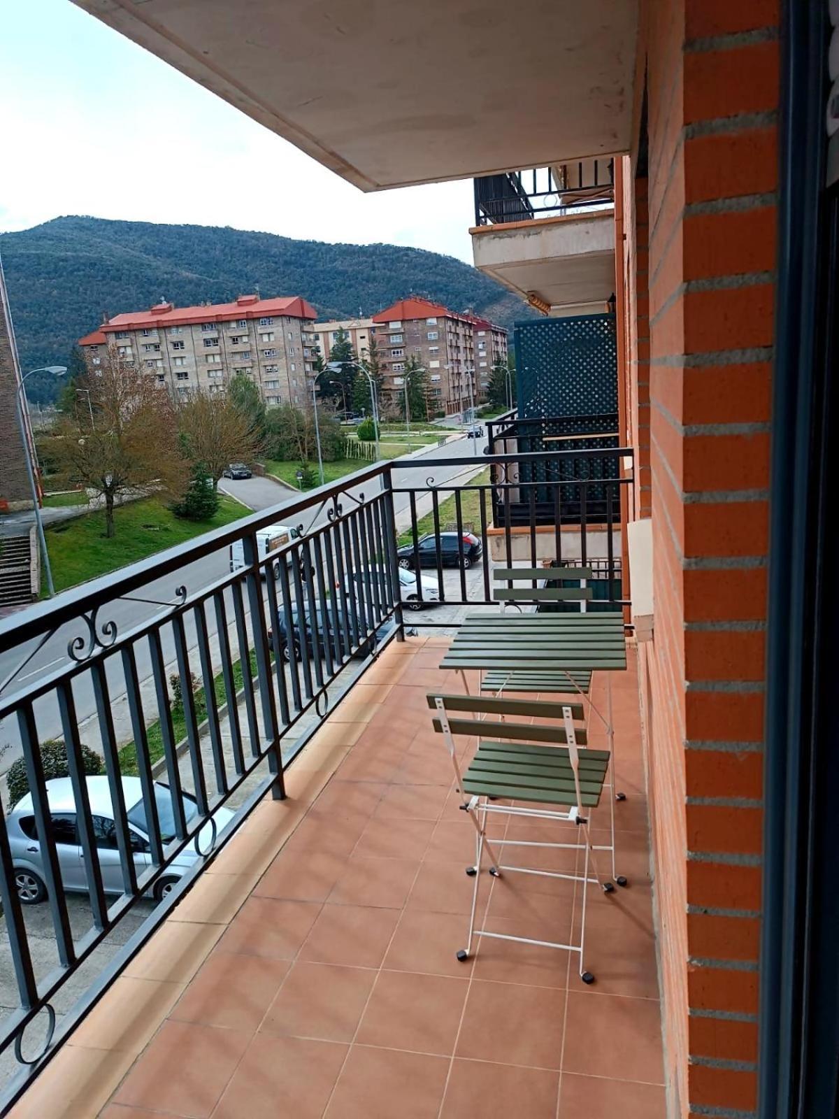 Apartamento O Mon Sabiñánigo Exteriör bild